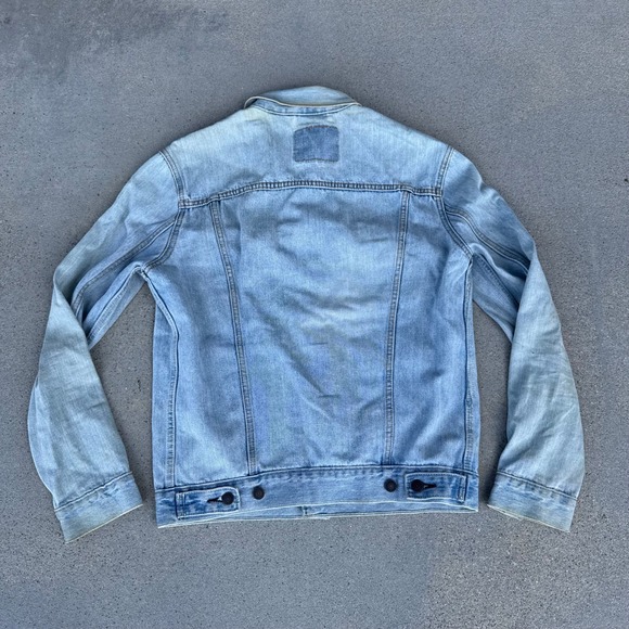 Levis's Denim Trucker Jacket Men Light Wash Blue Size Medium - Picture 6 of 6